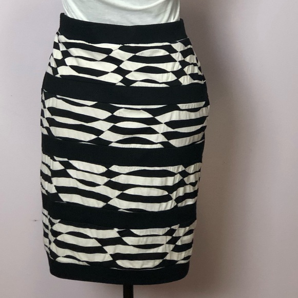Cato Black and White Skirt - Picture 2 of 3